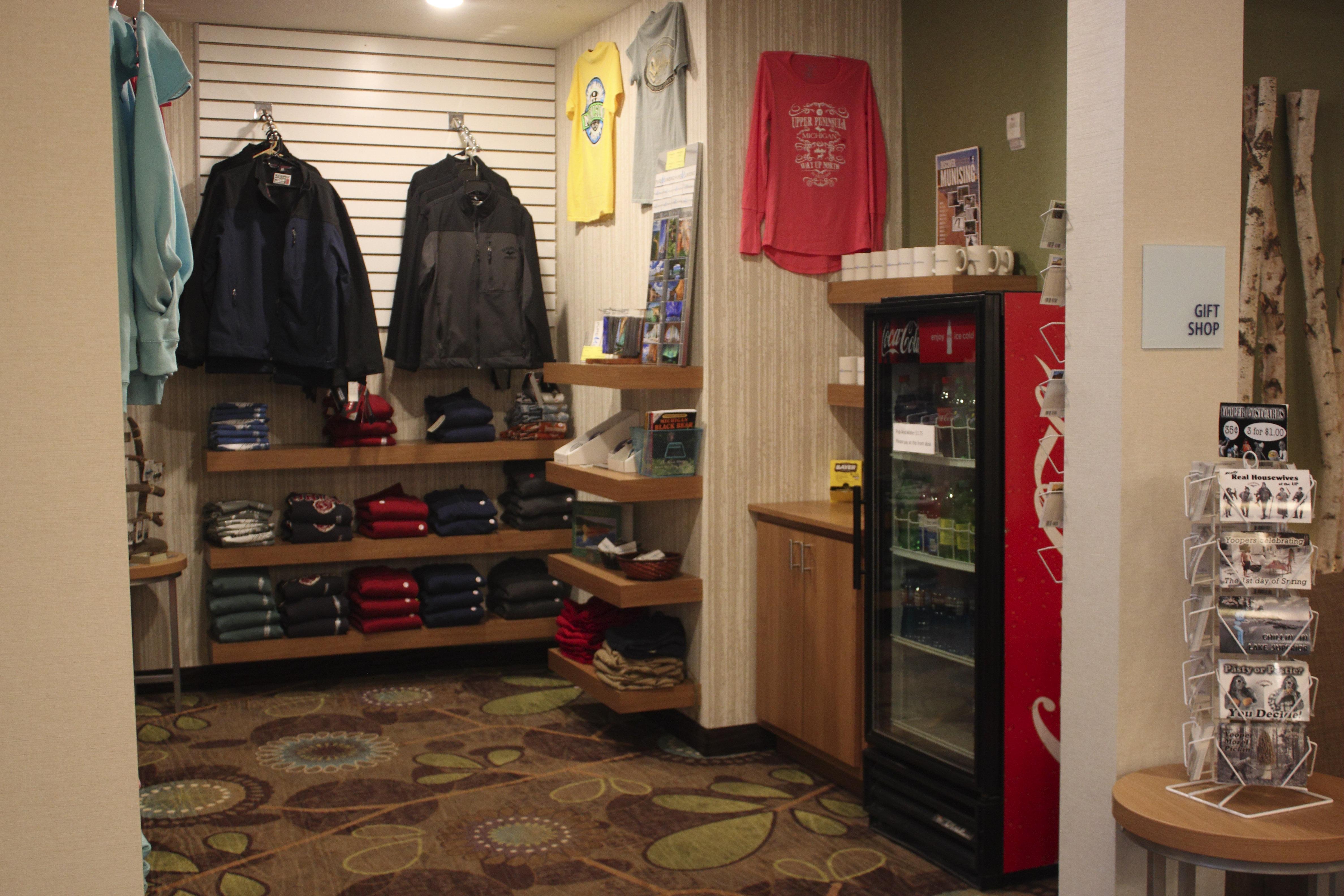Holiday Inn Express Munising-Lakeview, An Ihg Hotel Buitenkant foto