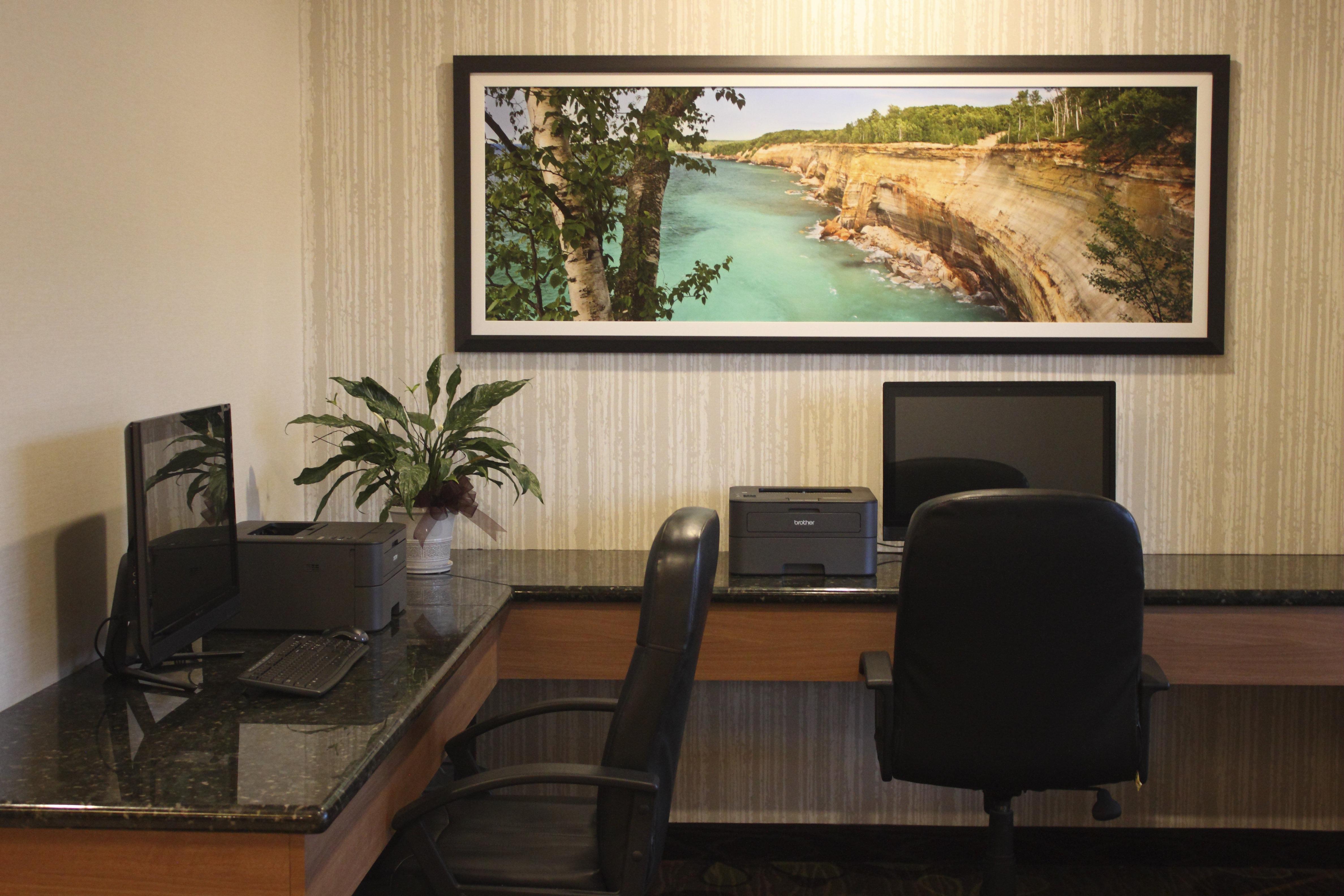 Holiday Inn Express Munising-Lakeview, An Ihg Hotel Buitenkant foto