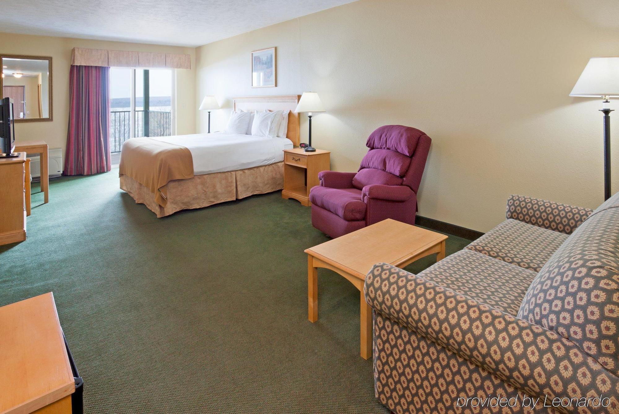 Holiday Inn Express Munising-Lakeview, An Ihg Hotel Kamer foto
