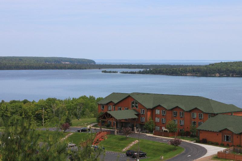 Holiday Inn Express Munising-Lakeview, An Ihg Hotel Buitenkant foto